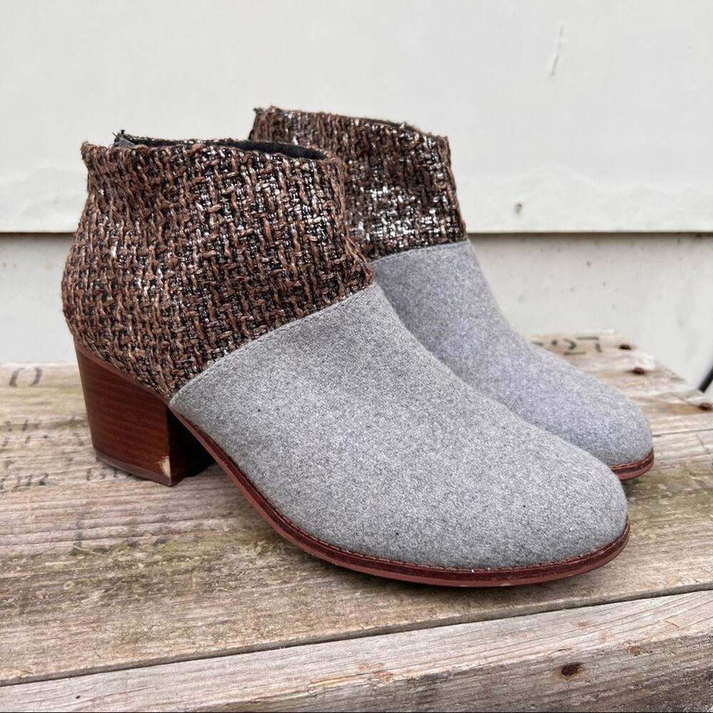 Toms Leila gray Bouclé stacked heel booties boots Size 9